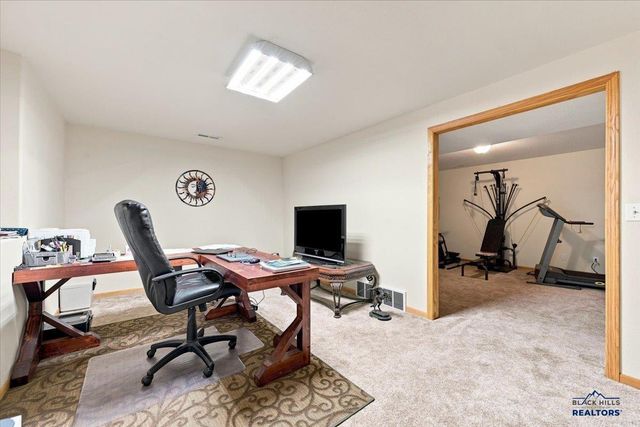 3506 ROUGHLOCK LN, Spearfish, SD 57783