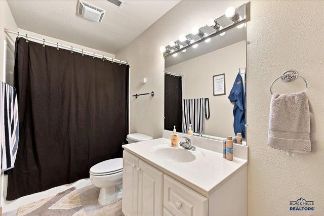 3506 ROUGHLOCK LN, Spearfish, SD 57783