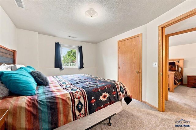 3506 ROUGHLOCK LN, Spearfish, SD 57783