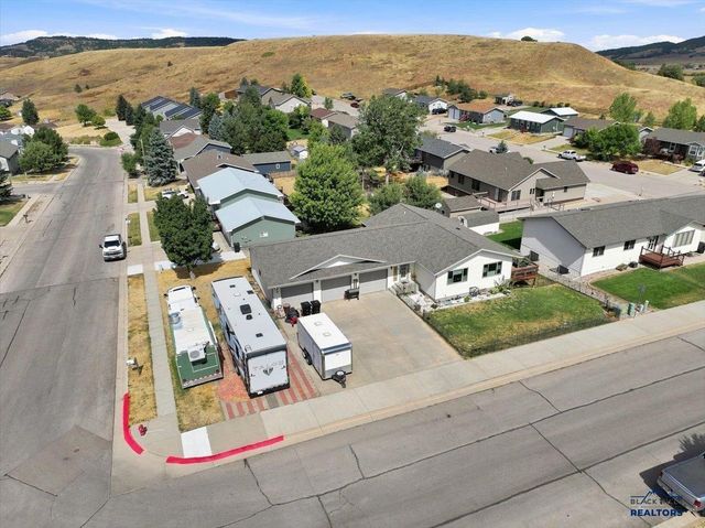 3506 ROUGHLOCK LN, Spearfish, SD 57783