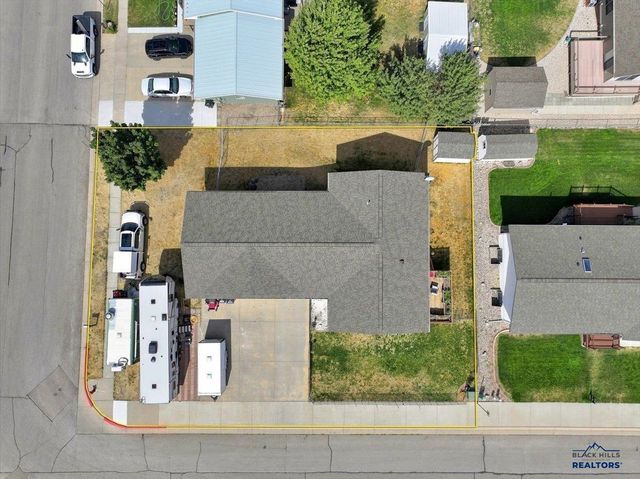 3506 ROUGHLOCK LN, Spearfish, SD 57783