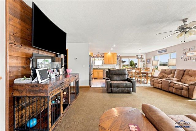3506 ROUGHLOCK LN, Spearfish, SD 57783