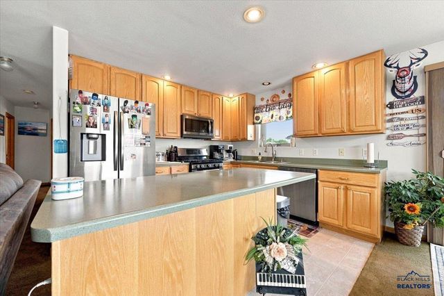 3506 ROUGHLOCK LN, Spearfish, SD 57783
