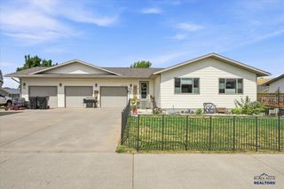 3506 ROUGHLOCK LN, Spearfish, SD 57783