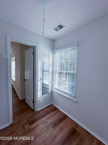 80 Bradford Court, Aberdeen, NJ 07747