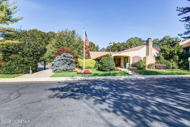 80 Bradford Court, Aberdeen, NJ 07747