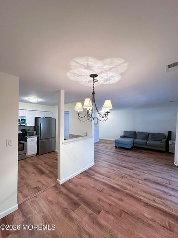 80 Bradford Court, Aberdeen, NJ 07747
