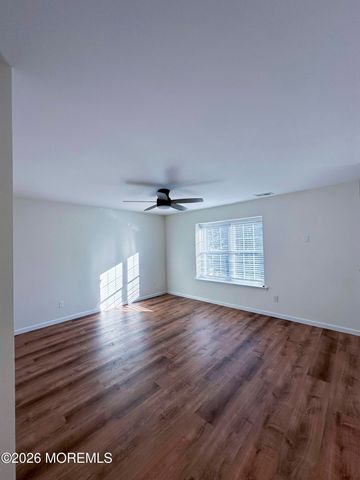 80 Bradford Court, Aberdeen, NJ 07747