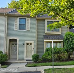 80 Bradford Court, Aberdeen, NJ 07747