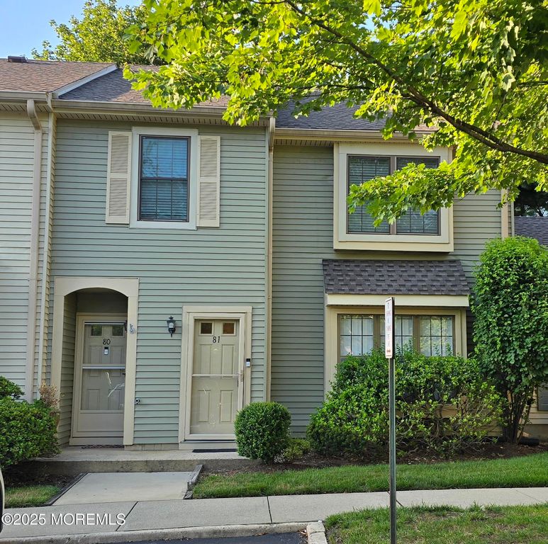 80 Bradford Court, Aberdeen, NJ 07747