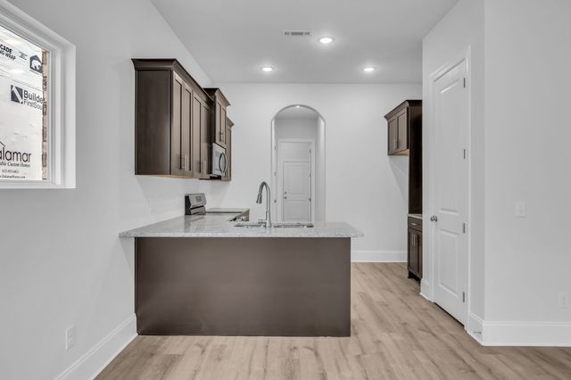 1107 Freeboard Aly, La Vergne, TN 37086