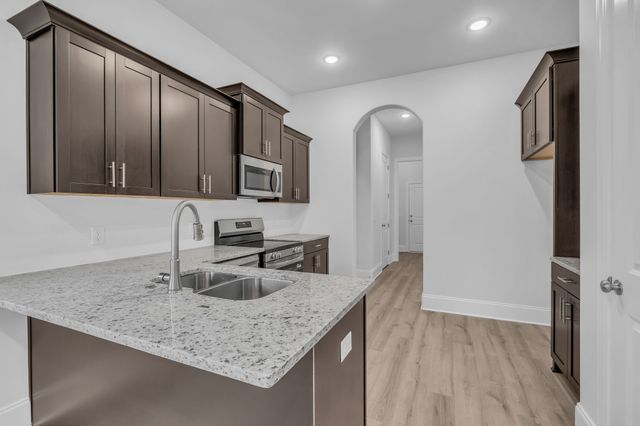 1107 Freeboard Aly, La Vergne, TN 37086