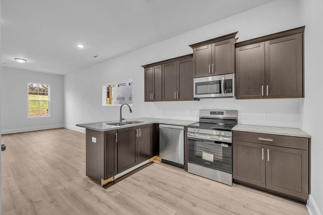 1107 Freeboard Aly, La Vergne, TN 37086