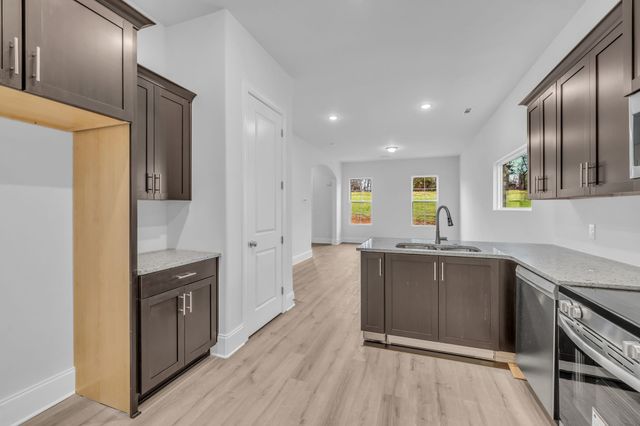 1107 Freeboard Aly, La Vergne, TN 37086