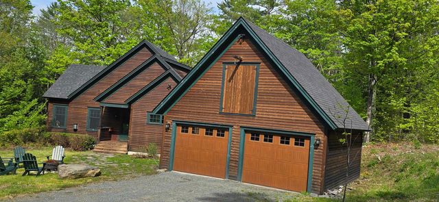 96 Hawkwood Lane, Hartford, VT 05059