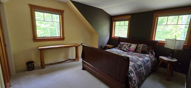 96 Hawkwood Lane, Hartford, VT 05059