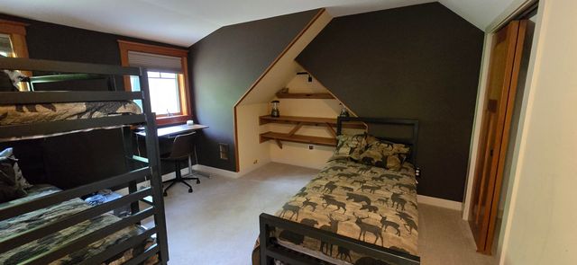96 Hawkwood Lane, Hartford, VT 05059