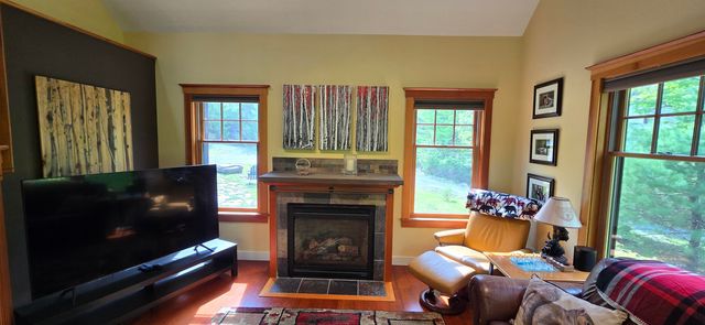96 Hawkwood Lane, Hartford, VT 05059