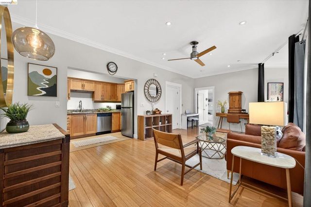 574 48th st 403, Oakland, CA 94609