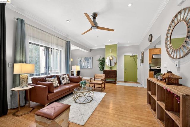 574 48th st 403, Oakland, CA 94609