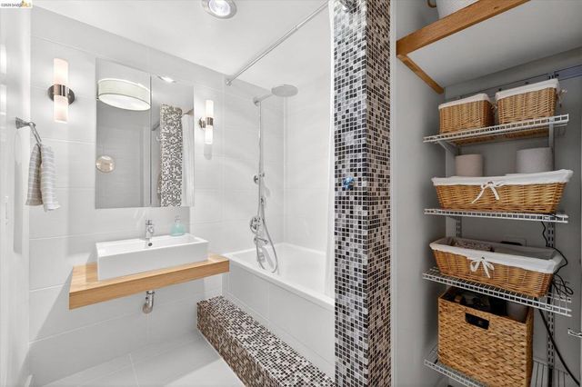 574 48th st 403, Oakland, CA 94609