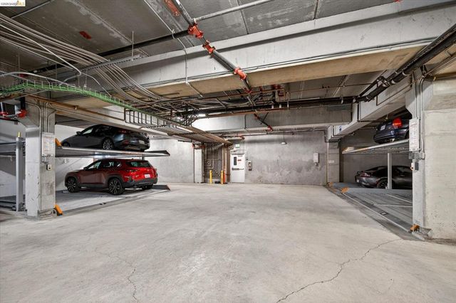 574 48th st 403, Oakland, CA 94609