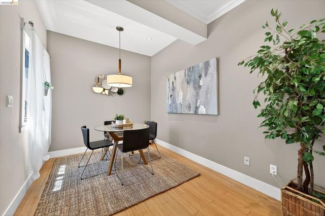 574 48th st 403, Oakland, CA 94609