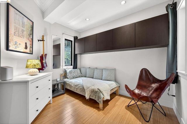 574 48th st 403, Oakland, CA 94609