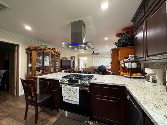 2714 E Harrison, Carson, CA 90810