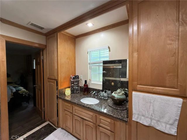 2714 E Harrison, Carson, CA 90810