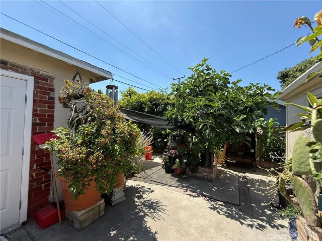 2714 E Harrison, Carson, CA 90810