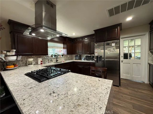 2714 E Harrison, Carson, CA 90810