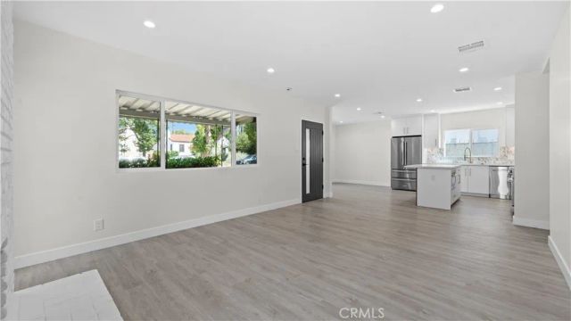 1230 Spazier Avenue, Glendale, CA 91201