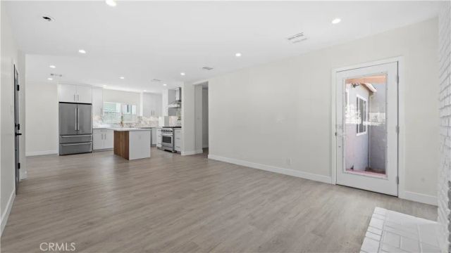 1230 Spazier Avenue, Glendale, CA 91201