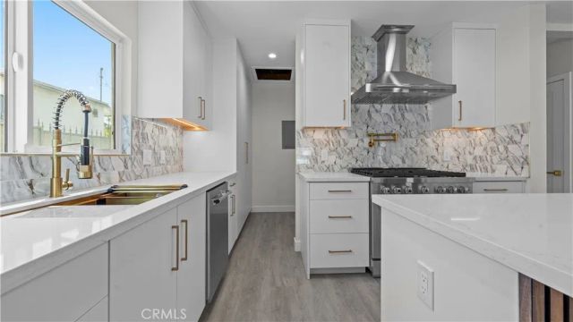 1230 Spazier Avenue, Glendale, CA 91201