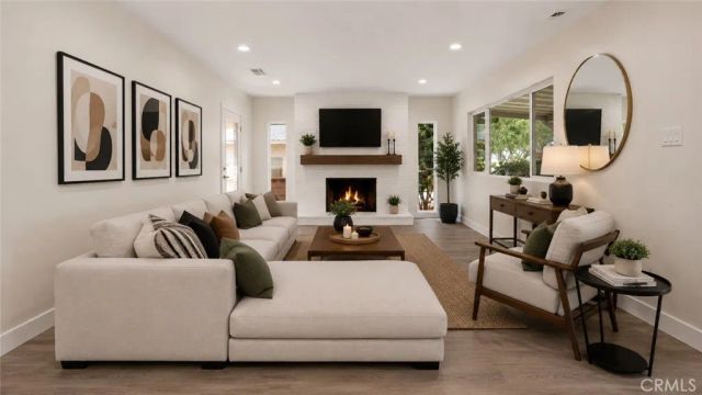 1230 Spazier Avenue, Glendale, CA 91201
