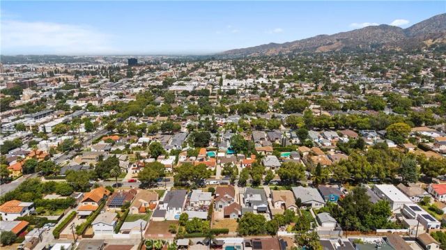 1230 Spazier Avenue, Glendale, CA 91201