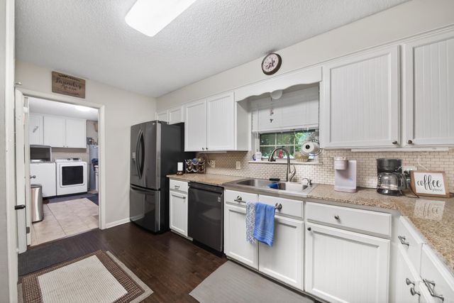 32 Mark Lynn Circle, Cabot, AR 72023