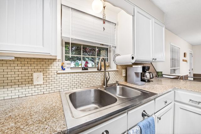 32 Mark Lynn Circle, Cabot, AR 72023