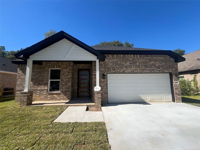28811 Champion Oaks Dr, Magnolia, TX 77354