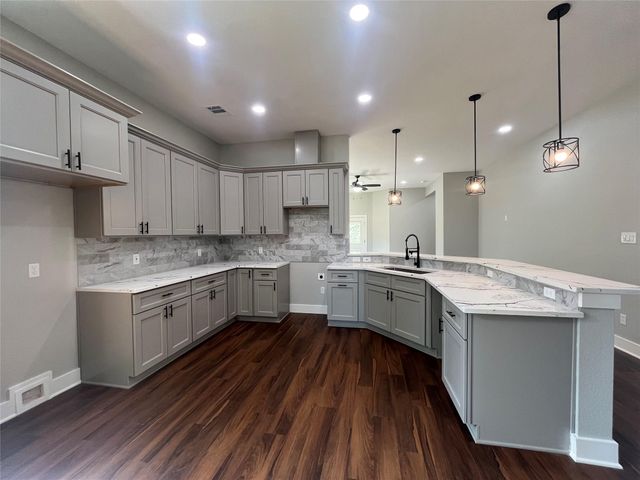 28811 Champion Oaks Dr, Magnolia, TX 77354