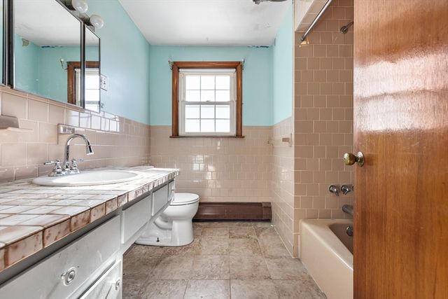 55 Garland St, Everett, MA 02149