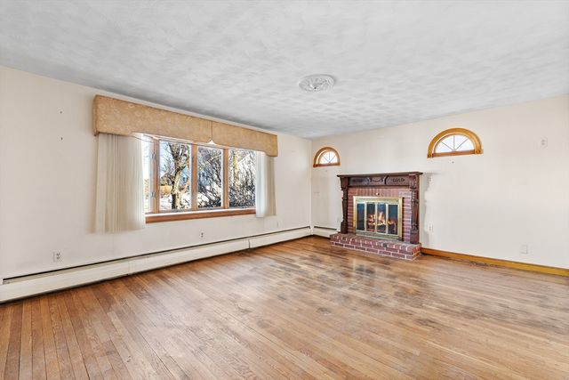 55 Garland St, Everett, MA 02149