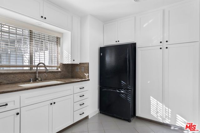 824 S Shenandoah Street 2, Los Angeles, CA 90035