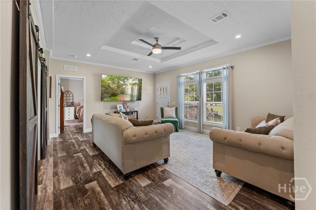 Image 9 of property listing at 302 Middleton Road, Guyton, GA 31312