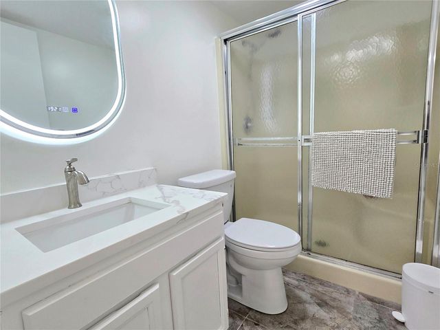 2009 HAMMOCK PINE BOULEVARD 2009, Clearwater, FL 33761