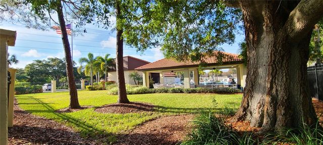 2009 HAMMOCK PINE BOULEVARD 2009, Clearwater, FL 33761