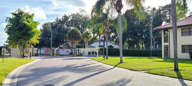 2009 HAMMOCK PINE BOULEVARD 2009, Clearwater, FL 33761