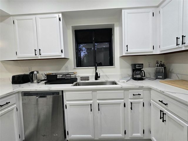 2009 HAMMOCK PINE BOULEVARD 2009, Clearwater, FL 33761