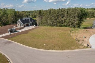 2040 PARADISE HILLS COURT, West Bend, WI 53095